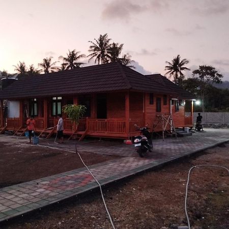 Kuta  Mandalika Queen Hostel מראה חיצוני תמונה