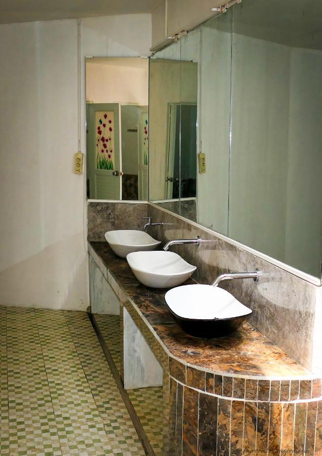 Kuta  Mandalika Queen Hostel מראה חיצוני תמונה