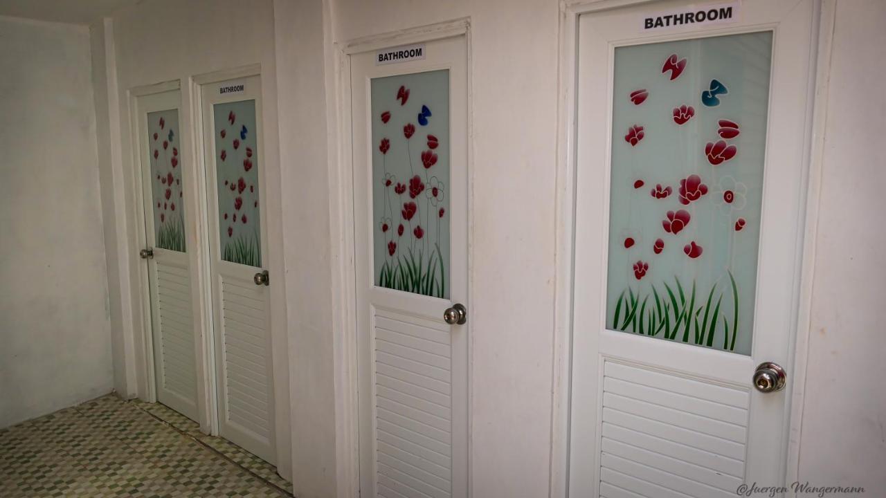 Kuta  Mandalika Queen Hostel מראה חיצוני תמונה
